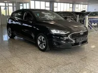 Begagnad Ford Focus Cool & Connect 101 HK (74 kW) 2022 Svart Sedan
