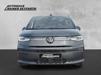 Gebraucht VW Multivan Style 150 PS (110 kW) 2024 Grau Van