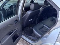 Gebraucht Ford Mondeo Ghia 131 PS (96 kW) 2007 Silber Limousine