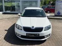 Gebraucht Skoda Octavia Ambition 105 PS (77 kW) 2014 Weiß Kombi