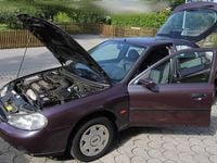 Gebraucht Ford Mondeo 116 PS (85 kW) 1998 Violett Kleinwagen