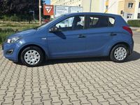 Gebraucht Hyundai i20 Classic 86 PS (63 kW) 2014 Blau Limousine