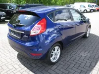 Gebraucht Ford Fiesta Titanium 101 PS (74 kW) 2017 Indicblau Kleinwagen