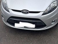 Gebraucht Ford Fiesta Trend 82 PS (60 kW) 2011 Silber Kleinwagen