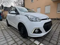 Gebraucht Hyundai i10 Trend 67 PS (49 kW) 2015 Weiß Kleinwagen