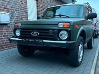 Gebraucht Lada niva 83 PS (61 kW) 2016 Grün SUV