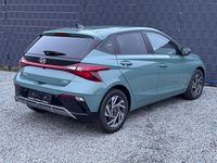 Neu Hyundai i20 90 PS (66 kW) 2026 Mangrove green Kleinwagen