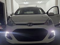 Gebraucht Hyundai i10 67 PS (49 kW) 2016 Weiß Kleinwagen