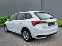 Neu Skoda Scala Essence 116 PS (85 kW) 2025 Weiss Kleinwagen