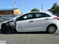 Gebraucht Hyundai i30 Classic 90 PS (66 kW) 2015 Weiß