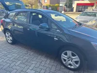 Second-hand Opel Astra Style 140 CP (102 kW) 2014 Verde Break