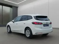 Gebraucht BMW 225 Active Tourer 245 PS (180 kW) 2022 Weiß Van / Kleinbus