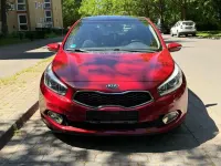 Używany Kia Ceed 135 KM (99 kW) 2014 Czerwony Hatchback
