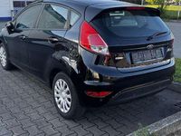 Gebraucht Ford Fiesta Trend 101 PS (74 kW) 2016 Limousine
