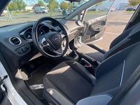 Gebraucht Ford Fiesta Trend 82 PS (60 kW) 2017 Weiß Limousine