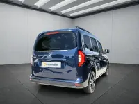 Gebraucht Mercedes T180 131 PS (96 kW) 2025 Blau Van / Kleinbus