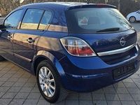 Gebraucht Opel Astra Edition 105 PS (77 kW) 2007 Blau Limousine