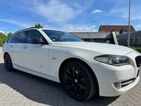 Gebraucht BMW 525 2012 Weiß Kombi