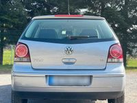 Gebraucht VW Polo 64 PS (47 kW) 2009 Silber Kleinwagen