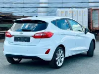 Gebraucht Ford Fiesta 101 PS (74 kW) 2018 Weiß Kleinwagen