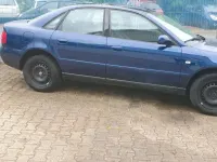 Gebraucht Audi A4 102 PS (75 kW) 2000 Blau Limousine