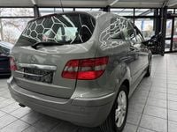 Gebraucht Mercedes B200 136 PS (100 kW) 2006 Grau Van / Kleinbus