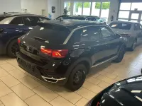 Second-hand VW T-Roc Active 150 CP (110 kW) 2022 Negru SUV