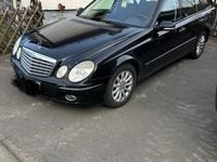 Gebraucht Mercedes E220 Elegance 170 PS (125 kW) 2007 Schwarz Kombi