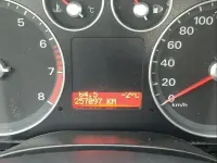 Usado Ford Focus 110 CV (80 kW) 2008 Azul Berlina