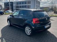 Gebraucht VW Polo 75 PS (55 kW) 2014 Schwarz Limousine