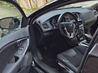 Usata Volvo V40 150 CV (110 kW) 2012 Nero Utilitaria