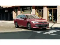 Usado VW Passat Business 150 CV (110 kW) 2025 Rojo Familiar