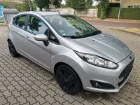 Gebraucht Ford Fiesta Champions Edition 95 PS (69 kW) 2013 Silber Limousine