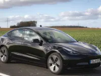 Gebraucht Tesla Model 3 RWD 225 kW (306 PS) 2022 Schwarz Limousine
