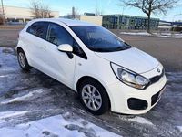 Gebraucht Kia Rio Edition 7 109 PS (80 kW) 2015 Weiß Limousine