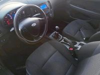 Gebraucht Hyundai i30 90 PS (66 kW) 2011 Schwarz Limousine