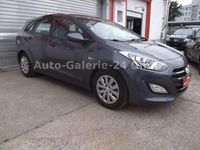 Gebraucht Hyundai i30 Style 101 PS (74 kW) 2016 Grau Kombi