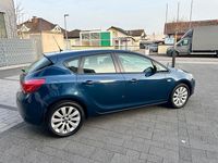 Gebraucht Opel Astra 116 PS (85 kW) 2010 Blau Kleinwagen