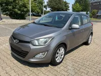 Gebraucht Hyundai i20 Classic 77 PS (56 kW) 2012 Grau Kleinwagen