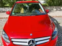 Gebraucht Mercedes B200 156 PS (114 kW) 2017 Rot Kleinwagen