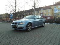 Gebraucht BMW 318 143 PS (105 kW) 2010 Blau Limousine