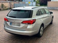 gebraucht Opel Astra Sports Tourer Automatik Top Zustand