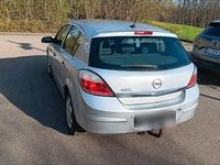 Gebraucht Opel Astra 90 PS (66 kW) 2005 Silber Limousine