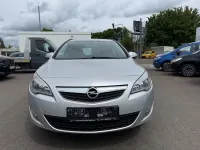 Gebraucht Opel Astra Design Edition 140 PS (102 kW) 2011 Silber Kombi