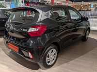 Gebraucht Hyundai i10 Select 67 PS (49 kW) 2021 Schwarz Kleinwagen