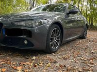 Gebraucht Alfa Romeo Giulia 180 PS (132 kW) 2017 Grau Limousine