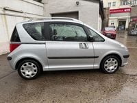 Gebraucht Peugeot 1007 Premium 73 PS (53 kW) 2006 Silber/grau (metallic) Van / Kleinbus