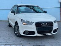Gebraucht Audi A1 Attraction 86 PS (63 kW) 2011 Weiß Kleinwagen