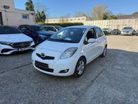 Gebraucht Toyota Yaris Edition 99 PS (72 kW) 2011 Weiß Kleinwagen