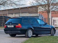 Gebraucht BMW 320 Exclusive 150 PS (110 kW) 2004 Blau Kombi